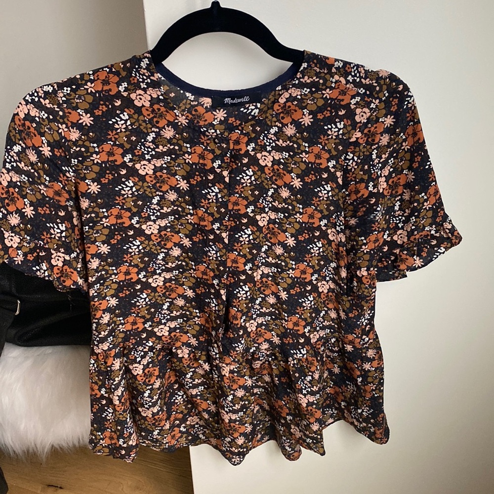 Button Down For The Top Half. Bottom Half Slightl… - image 1